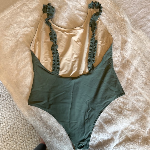 ROWIE the label swimsuit - Picture 2 of 4